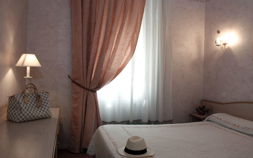 Paris Rome Hotell Menton Exteriör bild