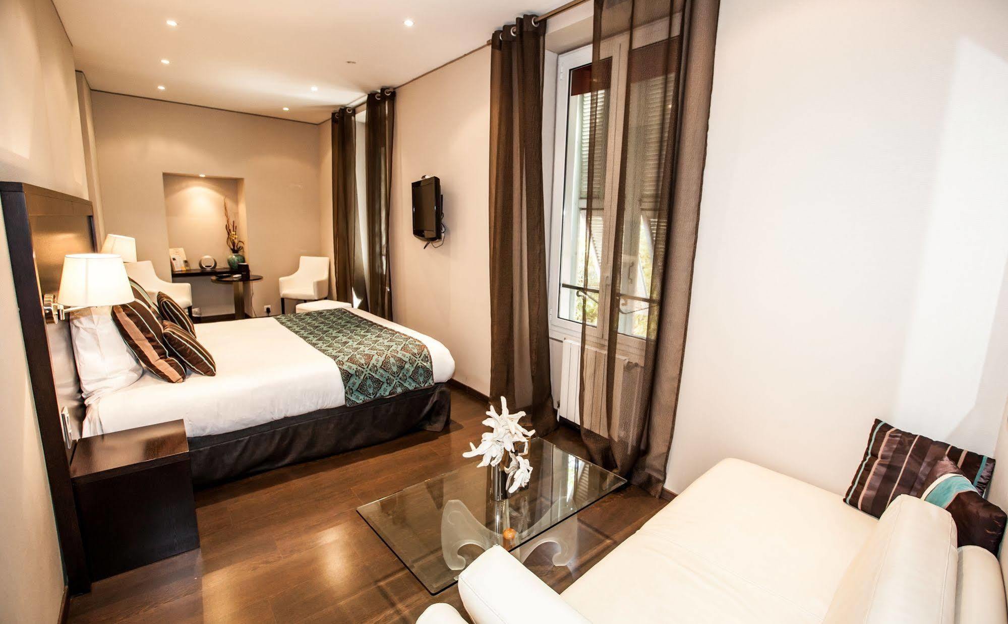 Paris Rome Hotell Menton Exteriör bild